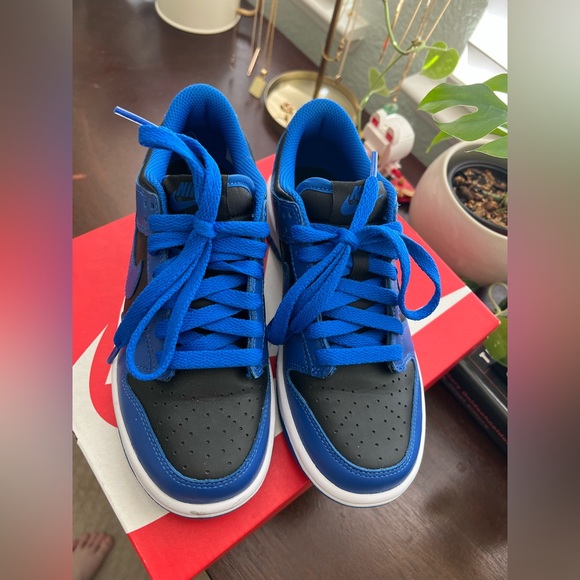 Nike Dunk Low (GS) - Picture 2 of 6